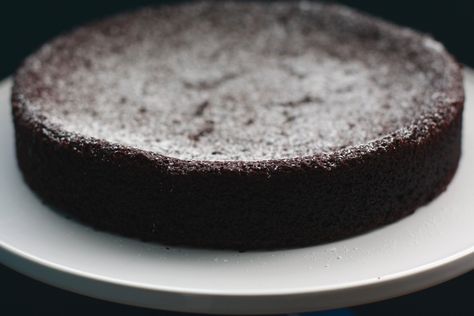 Olive Oil Cake Gluten Free, Chocolate Snack Cake, Chocolate Olive Oil Cake, Olive Oil Cake Recipe, Dairy Free Cake, Oil Cake, Olive Oil Cake, Flourless Chocolate Cakes, Gluten Free Sweets