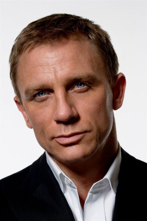 Daniel Craig.... Can't wait for the next Girl movie. What's next, Girl Who Played With Fire? Daniel Craig 007, Daniel Graig, Don Corleone, Daniel Craig James Bond, Simon Pegg, Best Bond, Jude Law, Rachel Weisz, Jason Statham