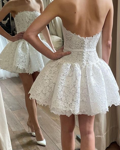 Bride Party Dress, Short White Dress Wedding, Glamouröse Outfits, Knee Length Wedding Dress, Short Wedding Dresses, Bride Party, Beach Bridal Gown, Beach Wedding Dress Boho, Lace Ball Gowns