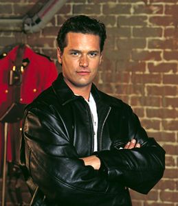 Paul Gross, Due South, Hottest Male Celebrities, People Of Interest, Male Celebrities, Tv Commercial, First Tv, Vintage Tv, Tv Characters