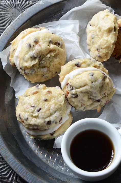 Cannoli Cookie, Cannoli Cookies Recipe, Cannoli Cookies, Cannoli Desserts, Easy Cannoli, Sandwich Cookies Filling, Cannoli Cake, Cannoli Filling, Cookie Sandwich Recipes