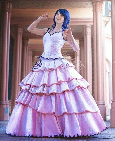 Marinette Costume, Marinette Dress, Marinette Room, Miraculous Comic, Alya Cesaire, Ladybug Dress, Princess Dance, Ladybug Funny, Cosplay Inspiration