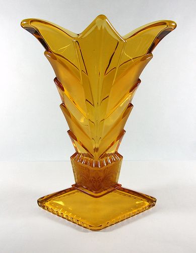 Brockwitz Art Deco Glass Vase c.1941 | kingofbananas | Flickr Art Deco Mood Board, Amber Glassware, Antique Vases, Art Deco Vases, Contemporary Art Deco, Deco Vase, Art Deco Vase, Art Deco Movement, Art Deco Glass