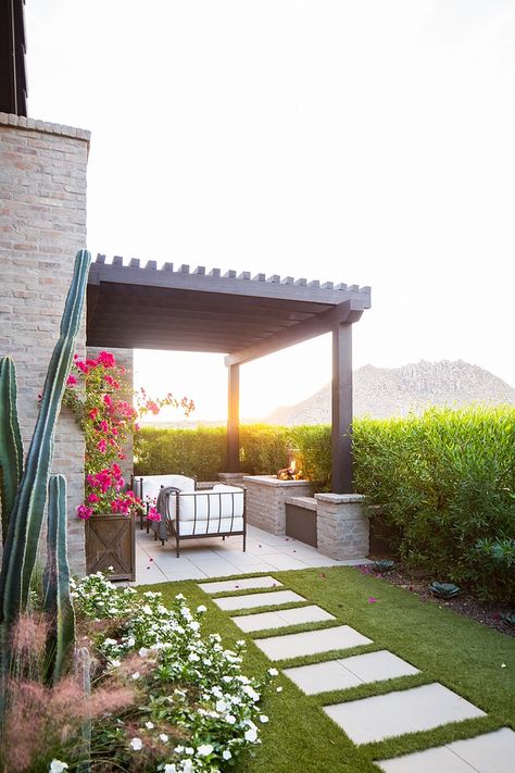 Private patio Small patio out of master bedroom with pergola and outdoor fireplace #patio #pergola #smallpatio #outdoorfireplace Master Patio Private, Farmhouse Veranda, Small Pergola Patio, Privacy Patio, Master Patio, White Pergola, Small Pergola, Pergola Diy, Cheap Pergola