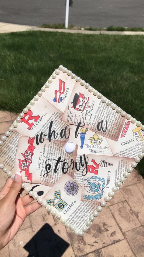 Grad Cap Ideas Bookworm, Jane Austen Graduation Cap, Graduation Cap Designs Books, Book Themed Graduation Cap, Book Graduation Cap, Cap Inspiration, Creative Graduation Caps, Senior Year Fun, Graduation Cap Ideas