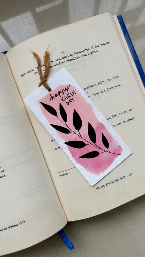 handpainted bookmark . happy earth day bookmark🌱 . Leaves bookmark . bookmarks handmade . bookmarks diy . bookmarks handmade aesthetic . bookmarks quotes . bookmark design . bookmark ideas aesthetic . book bookmark. watercolour bookmarks . watercolour bookmarks easy . watercolour bookmarks aesthetic . watercolour bookmarks quotes . watercolour bookmarks flower . watercolour bookmarks diy . watercolour bookmark tutorials #aesthetic #diy #diyideas #books #watercolor #bookmark #picoftheday #leave Bookmarks Handmade Aesthetic, Bookmark Ideas Aesthetic, Dairy Notes, Soulmate Movie, Aesthetic Watercolour, Bookmarks Aesthetic, Leaves Bookmark, Books Watercolor, Watercolour Bookmarks