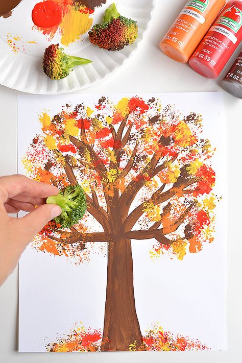 Easy Tree Painting, Fall Leaf Template, Fall Tree Painting, Parenting Blogs, Product Art, Fun Fall Crafts, Fall Art Projects, Fall Arts And Crafts, Tree Templates