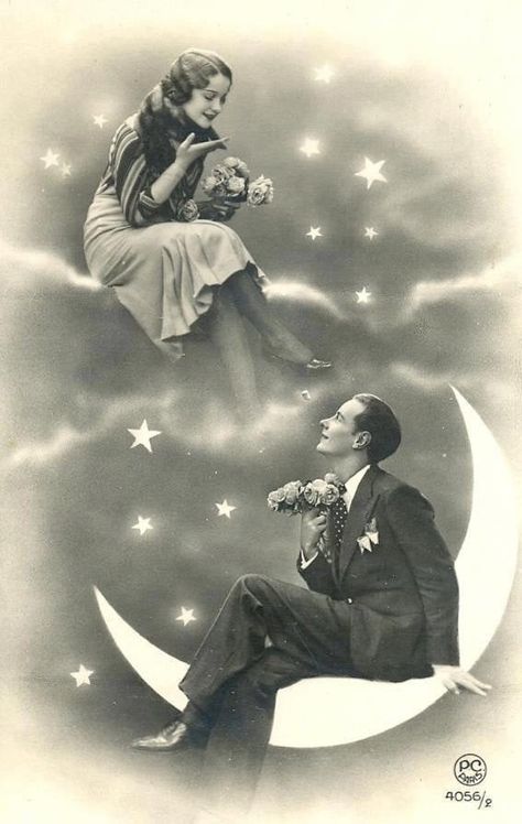 Sitting On The Moon, Postal Vintage, Slaap Lekker, Moon Photos, Vintage Moon, Paper Moon, Photographie Inspo, Vintage Romance, Card Sleeves