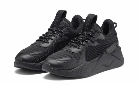 The Aesthetics, Nike Huarache, Running Shoe, Retro Design, Air Jordan Sneaker, All Black Sneakers, Snug Fit, Running Shoes, Sneakers Nike