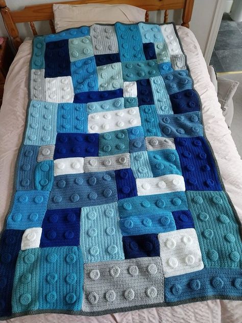 Free Crochet Patterns Everyday and Crafters on the Tedooo app! | Lego blanket by Gill Saunders | Facebook Lego Crochet, Lego Blanket, Thumbs Up Smiley, Crochet Lego, Christmas Decorations Sewing, Pine Needle Crafts, Scrap Fabric Crafts, Cute Sewing Projects, Crochet Knit Stitches