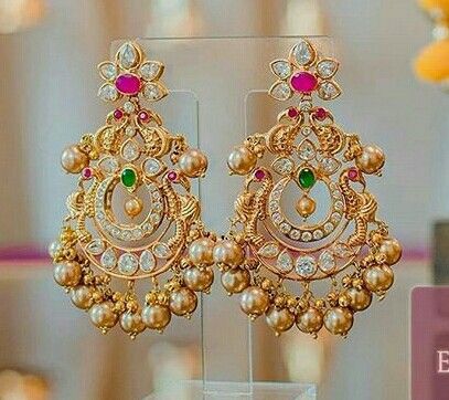 Chandbali Earrings Gold Indian Jewelry, Buttalu Earrings Gold, Chandbali Earrings Gold, Big Earrings Gold, Bridal Jewelery, Gold Jewelry Outfits, Gold Earrings Models, Gold Earrings Wedding, Gold Jewelry Simple Necklace