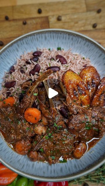 Kay on Instagram: "FALL OF THE BONE JAMAICAN INSPIRED BROWN STEW LAMB CHOPS WITH BUTTERBEANS 🇯🇲🚀🏆🚦🎯🚀🤯💥💸🔥🥵🤤.
Succulent juicy lamb ribs marinated in amazing Jamaican seasonings, then cooked down in a rich full of flavour broth infused with thyme, scotch bonnet and garlic. Threw in some butterbeans and carrots. Perfect dinner meal. ABSOLUTELY DELICIOUS!
.
.
DM FOR MORE INFO TO GET MY DAILY RECIPES. (Comes with my rice and recipe)
.
.
#brownstewlamb #stew #caribbean #caribbeanfood #dancehall #recipes #lambchops #california #nevada #miami #atl #nyc #philly #brooklyn #usa #explorepage" Jamaican Lamb Chops, Stewed Lamb Chops, Lamb Chop Stew Recipe, Jamaican Meal Ideas, Brown Stew Lamb Chops, Lambchop Recipes Dinners, Lamb Chops Meal, Best Lamb Chop Recipes, Lamb Chop Dinner Ideas