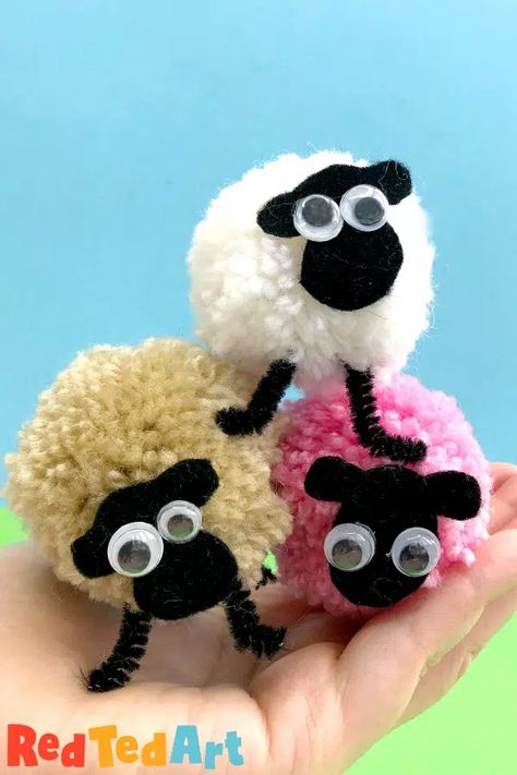 How to make Pom Pom Sheep - Red Ted Art - Kids Crafts Pom Pom Sheep, Pompom Ideas, Felt Faces, Make Pom Poms, Lamb Craft, Sheep Face, Pom Pom Animals, Yarn Crafts For Kids, Easy Yarn Crafts