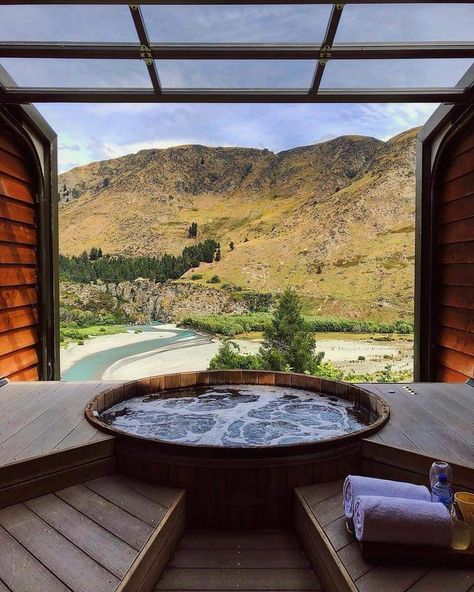 Adventure Goals, Beer Spa, Onsen Japan, Off Grid Tiny House, Spa Holiday, New Zealand Food, Nz Travel, Bizarre Pictures, Hot Pools