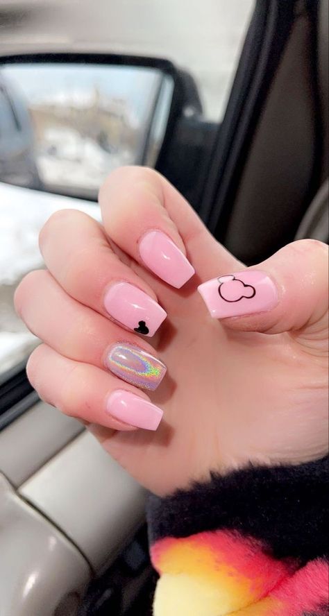 Disney Matte Nails, Chrome Disney Nails, Minnie Mouse Nails Pink, Disney Inspired Nails Acrylic, Disney Nails Pink, Aesthetic Disney Nails, Pink Disney Nails, Disney Themed Nails, Disneyland Nails