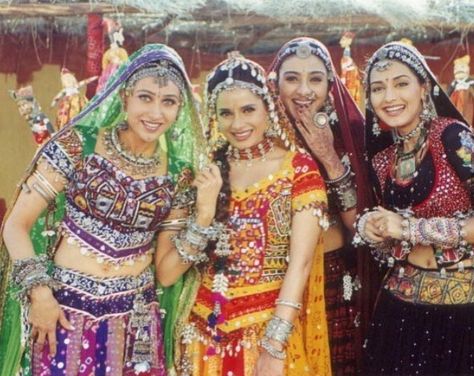 Actresses in Hum Saath Saath Hain #Tabu, #SonaliBendre #KarismaKapoor #Neelam Hum Saath Saath Hain, Indian Goddesses, Neelam Kothari, 90s Bollywood Fashion, Sonali Bendre, 90s Bollywood Aesthetic, Carnival Fashion, Kawaii Clothes Goth, Latina Outfit