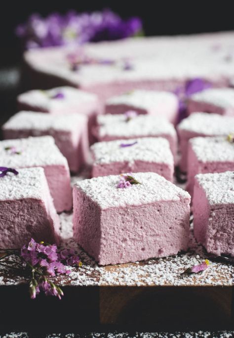 Marshmallow Flavors, Lavender Baking, Hibiscus Recipe, Delight Recipes, Marshmallow Sweets, Marshmallow Recipes, Chocolate Pasta, Bakers Delight, Homemade Marshmallow Recipe