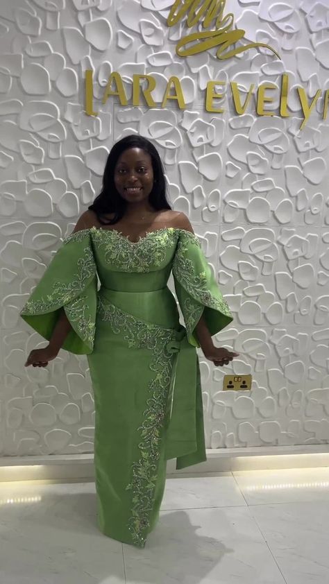 Asoke Styles, Nigerian Traditional Dresses, Sleeve Tutorial, African Traditional Wedding Dress, Nigerian Lace Styles Dress, Nigerian Lace Styles, Traditional Wedding Attire, Chic Dress Classy, Simple Gowns