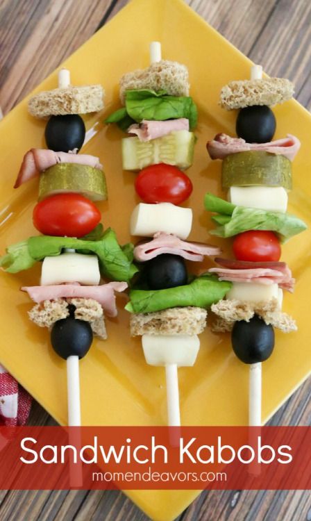 Sandwich Brochettes Sandwich Kabobs, Pastina Recipes, Camping Lunch, Easter Ham, Slushie Recipe, Vegetarian Meals For Kids, Nutribullet Recipes, Kids Cooking Recipes, Fun Lunch