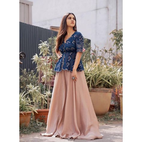 Up And Down Top Design, Peplum Top Indian, Top Stitching Ideas, Organza Anarkali Dress, Reception Looks, Kurti Anarkali, Nabha Natesh, Kalamkari Dresses, Lace Blouse Design