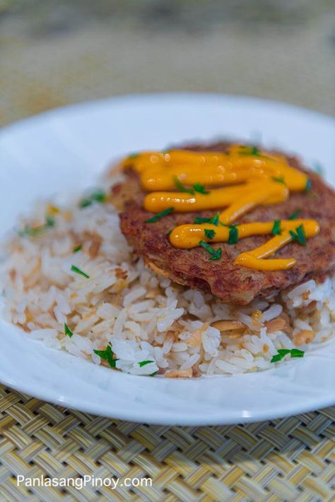 Fried rice made from leftover chicken adobo and corned beef omelet as the main dish. This quick amd easy recipe is budget friendly md delicious ❤️ #panlasangpinoy #friedrice #omelet Adobo Fried Rice, Chicken Adobo, Corned Beef Recipes, Arroz Frito, Adobo Chicken, Leftover Chicken, Leftovers Recipes, Corned Beef, Filipino Recipes