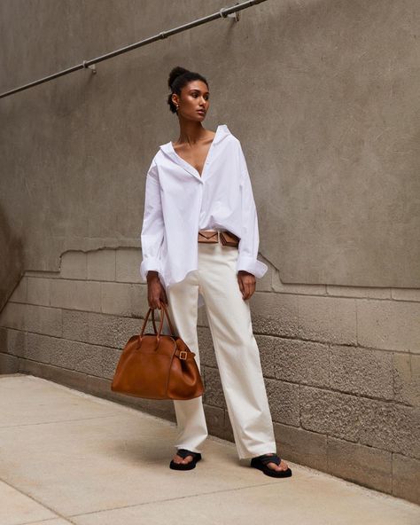 The Row Ginza Sandals Outfit, The Row Margaux 15 Outfit, Margaux The Row, The Row Margaux Bag Outfit, The Row Margaux 15, The Row Summer, The Row Aesthetic, Suede Bag Outfit, The Row Margaux Bag