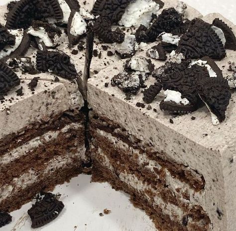 Oreo Aestethic Snack, Oreo Aestethic, Cream Cake Aesthetic, Oreo Aesthetic, Olivia Parker, Culinary Cooking, Cake Aesthetic, Playing For Keeps, Yummy Ice Cream