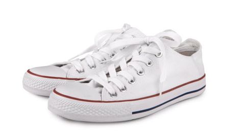 How to remove stains from canvas shoes Cleaning White Shoes, Cleaning White Canvas Shoes, Clean Canvas Shoes, Remove Yellow Stains, Shoes Cleaning, How To Clean White Shoes, White Canvas Shoes, White Tennis Shoes, Remove Stains