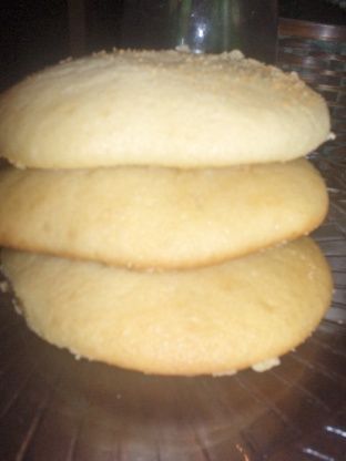 Amish Sugar Cookies Recipe - Food.com. I made these with applesauce instead of oil and they turned out wonderful. Applesauce Instead Of Oil, Amish Cookies, Amish Sugar Cookies, Amish Food, Mennonite Recipes, Tea Cakes Recipes, Soft Sugar Cookies, Dutch Recipes, Amish Recipes