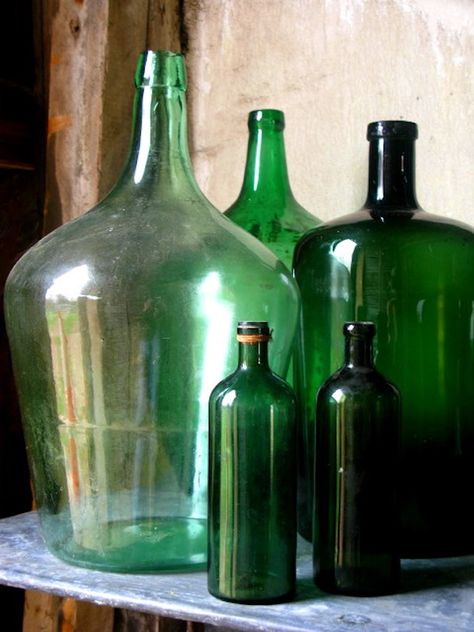 Glass Green – home-biba.blogspot.com Colored Glass Bottles, Antique Glass Bottles, Green Glass Bottles, Green Collection, Green Bottle, Antique Bottles, Vintage Bottles, Old Bottles, Green Decor