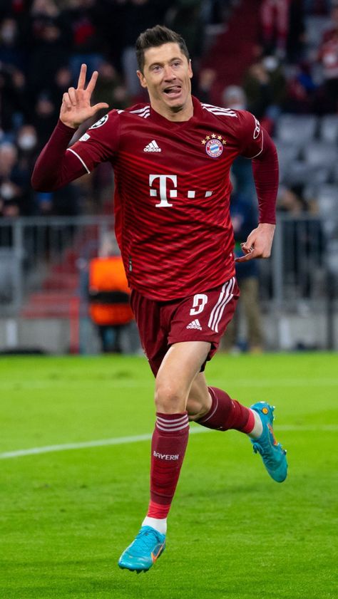 Robert Lewandowski has now scored 30+ goals in each of the last three Bundesliga seasons About Football, Robert Lewandowski, Football Gif, Football Player, Sport Man, Champions League, Cristiano Ronaldo, Football Players, Premier League