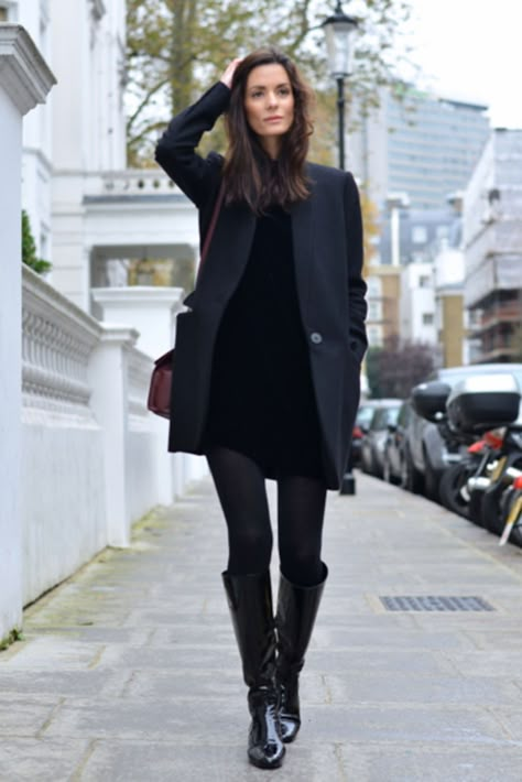 Knee Boots Outfit, Black Boots Outfit, High Boots Outfit, Woman In Black, Boating Outfit, Black Knee High Boots, Black Boots Tall, Cooler Look, Black Knees