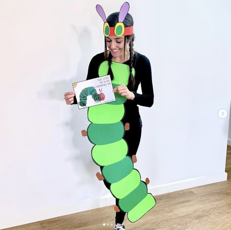 Hungry Caterpillar Costume, Halloween Toilet Paper Roll Crafts, Character Day Ideas, Storybook Character Costumes, Caterpillar Costume, The Hungry Caterpillar, Caterpillar Book, Fancy Dress Competition, Book Character Day