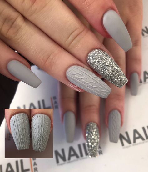 Grey Sweater Nails Designs, Nail Ideas Sweater, Gray Sweater Nails, Grey Sweater Nails, Miki Nails, Black Sweater Nails, Winter Sweater Nails, Jumper Nails, Burgundy Acrylic Nails