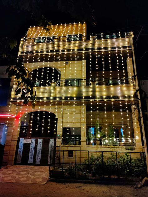 Wedding Home Light Decoration, Diwali House Lighting Outdoor, Diwali Light Decoration, Diwali Lights Decoration House, Diwali Lighting, Home Decoration For Wedding, Flower Garden Pictures, Furniture Ideas Bedroom, Decor Indian Wedding