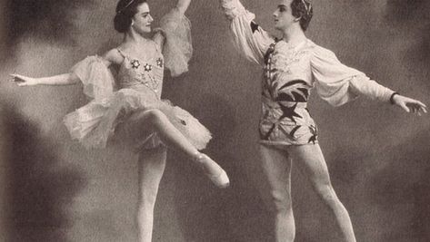 Learn Ballet, Irish Step Dancing, Ice Skating Costumes, Mikhail Baryshnikov, Ballet Russe, Vintage Ballerina, Rudolf Nureyev, Vintage Ballet, Ballet Beauty