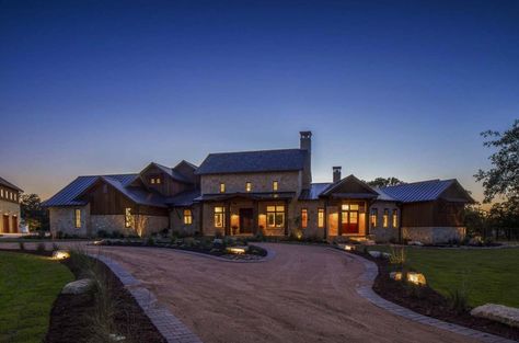 Fabulous contemporary twist on the traditional Texas farmhouse Hill Country Modern, One Kindesign, Mediterranean Inspired Home, Texas Farmhouse, Dripping Springs Texas, Hill Country Homes, French Exterior, French Doors Exterior, Country Modern