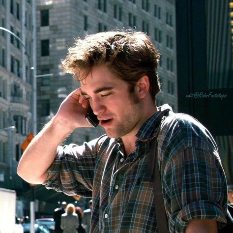 Tyler Hawkins, Robert Pattinson Movies, Robert Pattinson Twilight, King Robert, Robert P, Robert Douglas, Twilight Edward, Sunny Morning, Cedric Diggory