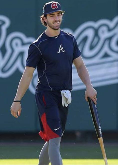 Mlb Players Hottest, Training Outfit Men, Mlb Baseball Players, Hot Baseball Players, Dansby Swanson, Cody Bellinger, Baseball Outfit, Mlb Players, Training Clothes