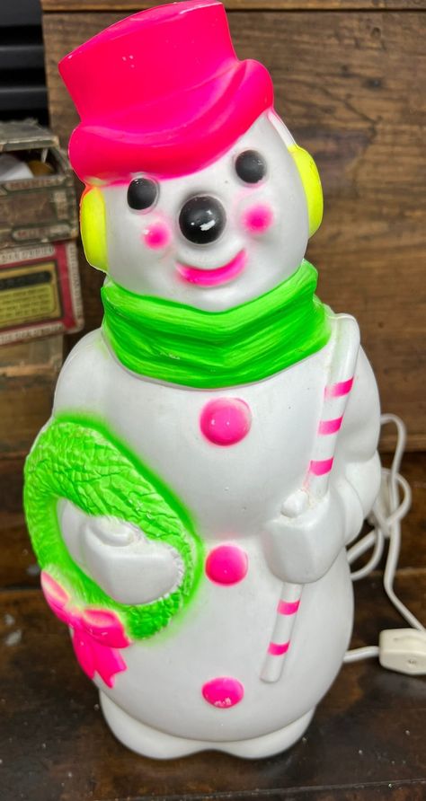 Vintage Snowman Blow Mold Empire Plastics 1968 Neon Pinkgreen - Etsy Christmas Light Decor, Vintage Snowman, Light Decor, Christmas Lovers, Green Scarf, Decorating With Christmas Lights, Christmas Past, Blow Molding, Christmas Memory