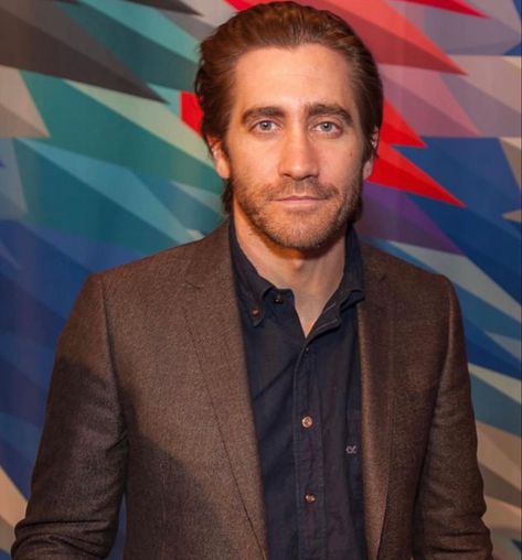 Jake Gyllenhaal Snl, Jake Gyllenhaal, Snl, Silly Me, Movie Stars, Men's Blazer, Favorite Movies, Actors, Blazer