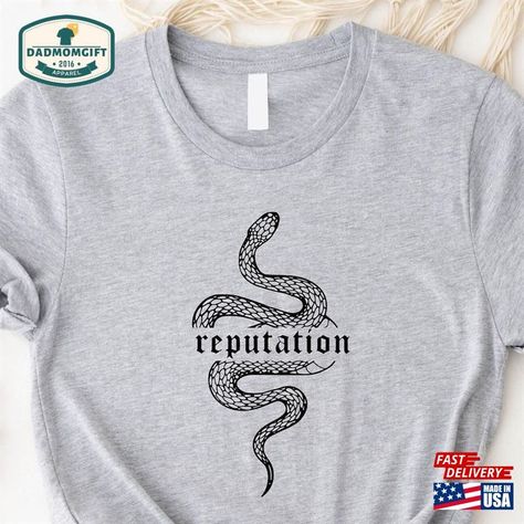 Taylor Swift Shirts Reputation, Reputation Shirt Ideas, Taylor Swift Merchandise Reputation, Reputation Shirt Taylor Swift, Taylor Swift Tshirt, Taylor Swift Book, Taylor Merch, Taylor Swift Merchandise, Reputation Era