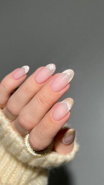 Shimmer Tip Nails, Cat Eye Nails French Tip, Cat Eye French Tip Nails, Grad Nails, Winter Nail Art Designs, Rainbow Nails Design, Nail Art Halloween, Cute Pink Nails, Velvet Nails