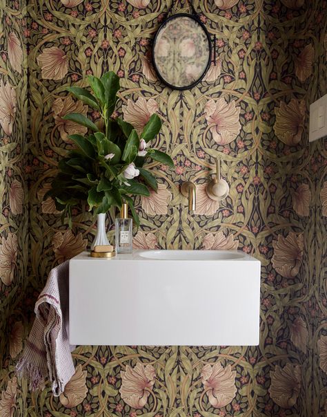 Brooklyn-based Office of Architecture has completely gutted and expanded a local row house for an architect, jewellery designer and their two children Tapet Inspiration, Contemporary Powder Room, Brooklyn House, William Morris Wallpaper, Morris Wallpapers, Motif Art Deco, Wall Mount Sink, Modern Renovation, City Office