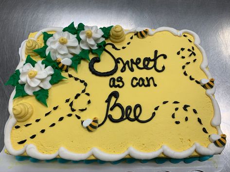 Funny Sheet Cakes, Bee Sheet Cake, Unique Sheet Cake Designs, Bee Themed Sheet Cake, Bday Crafts, Cake Decorating Basics, Unique Treats, Office Things, Dq Cakes