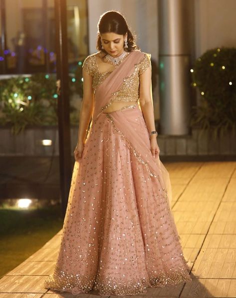 #receptionlehenga #partywear #fancyhalfsaree #halfsaree #beautifulhalfsaree Lehenga Type, भारतीय दुल्हन संबंधी, डिजाइनर कपड़े, Indian Wedding Gowns, Pengantin India, Lehenga Saree Design, Half Saree Lehenga, Indian Outfits Lehenga, Wedding Lehenga Designs