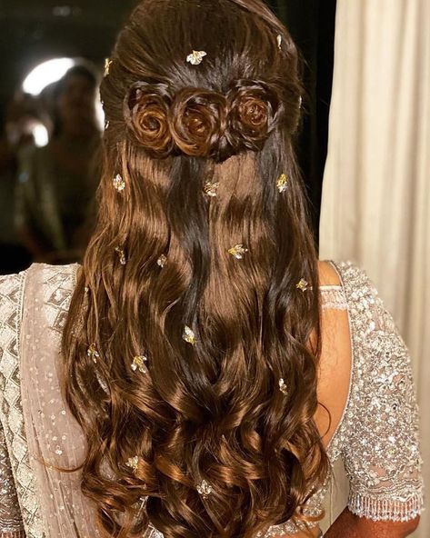 Simple Bridal Hairstyle, Reception Hairstyles, Kids Hairstyles For Wedding, Hair Style On Saree, All Types Of Hair, Open Hair, Formal Hairstyles For Long Hair, Engagement Hairstyles, Bridal Hair Buns