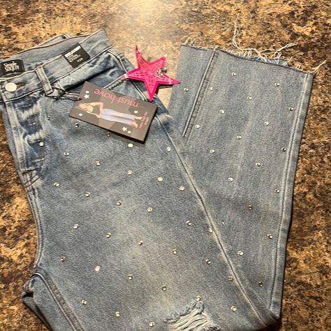 Simple Society Jeans Nwt, Bedazzled On Front From Waist To Bottom Of Leg. Super High Rise, Buttonfly. See Pics For Details. Bedazzled Outfit, Bedazzled Jeans, Rhinestone Designs Pattern, Jag Jeans, Anthropologie Jeans, Straight Cut Jeans, Embellished Denim, Dark Denim Jeans, Pants Design