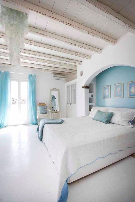 Decoración Estilo griego Greek Bedroom, Ocean Bedroom, Mediterranean Bedroom, Ocean Themed Bedroom, Bedroom Turquoise, Greek Decor, Accent Wall Bedroom, Coastal Bedrooms, Design Del Prodotto