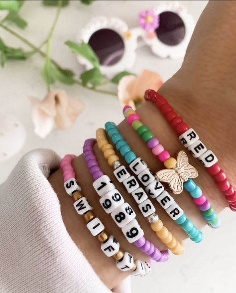 Friendship Bracelets For Taylor Swift Concert, Beaded Bracelets Eras Tour, Concert Friendship Bracelets, Taylor Swift Clay Bracelets, Taylor Swift Eras Tour Friendship Bracelets Ideas, Taylor Swift Themed Bracelets, Taylor Swift Inspired Bracelets, Taylor Swift Concert Bracelet Ideas, Taylor Swift Concert Bracelet